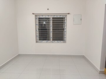 Room in 2 BHK Builder Floor at Kondapur – for Rent