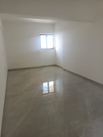 Room in 6 BHK Apartment at Lotus Unity, Versova – for Sale
