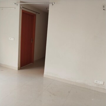 2 BHK Apartment For Rent in Tata Eureka Park, Sector 150
