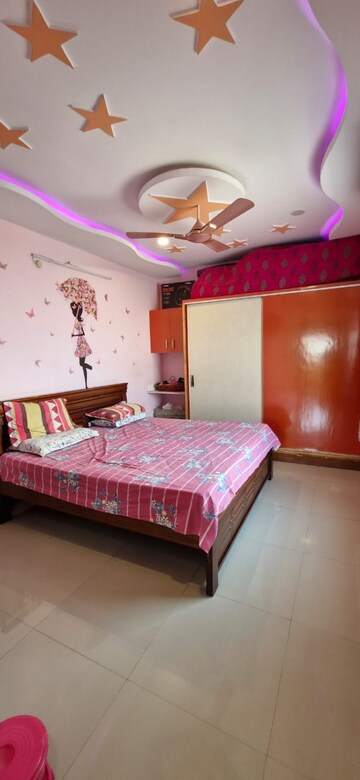 Bedroom in 2 BHK Builder Floor at Kondapur – for Rent