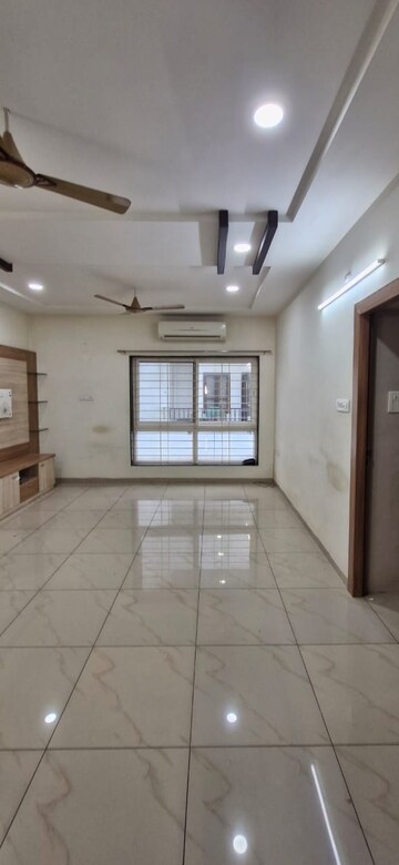 Building Lobby in 2 BHK Builder Floor at Kondapur – for Rent