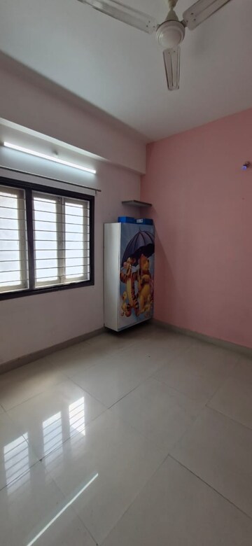 Room in 2 BHK Builder Floor at Kondapur – for Rent