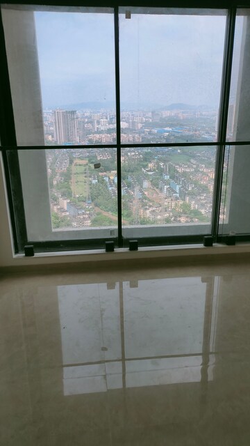 Room in 2 BHK Apartment at Dosti Eastern Bay, Wadala – for Rent