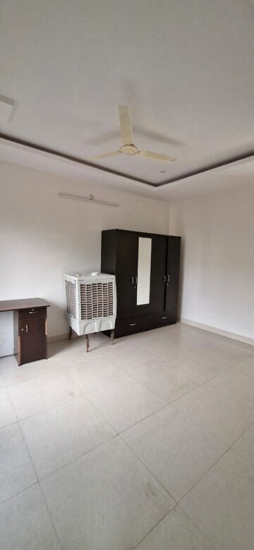Living Room in 3 BHK Builder Floor at Kondapur – for Rent
