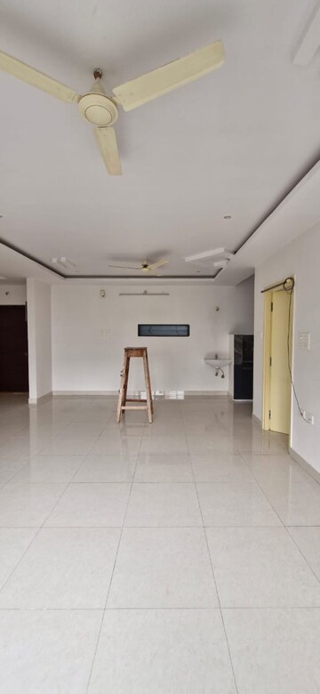Building Lobby in 3 BHK Builder Floor at Kondapur – for Rent