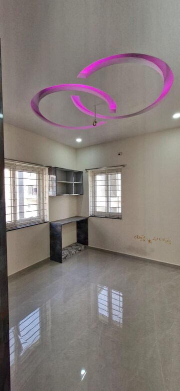 Room in 3 BHK Builder Floor at Kondapur – for Rent