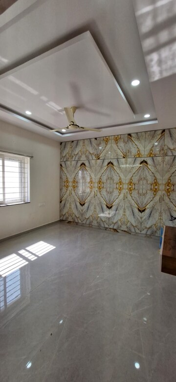 Bedroom in 3 BHK Builder Floor at Kondapur – for Rent
