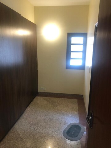Room in 4 BHK Villa at Sector 1 – for Rent