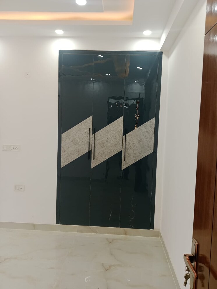 undefined, sector 22 dwarka 4 Bedroom 2200 Sq.Ft. Apartment In Sector 22 Dwarka Delhi 8052587