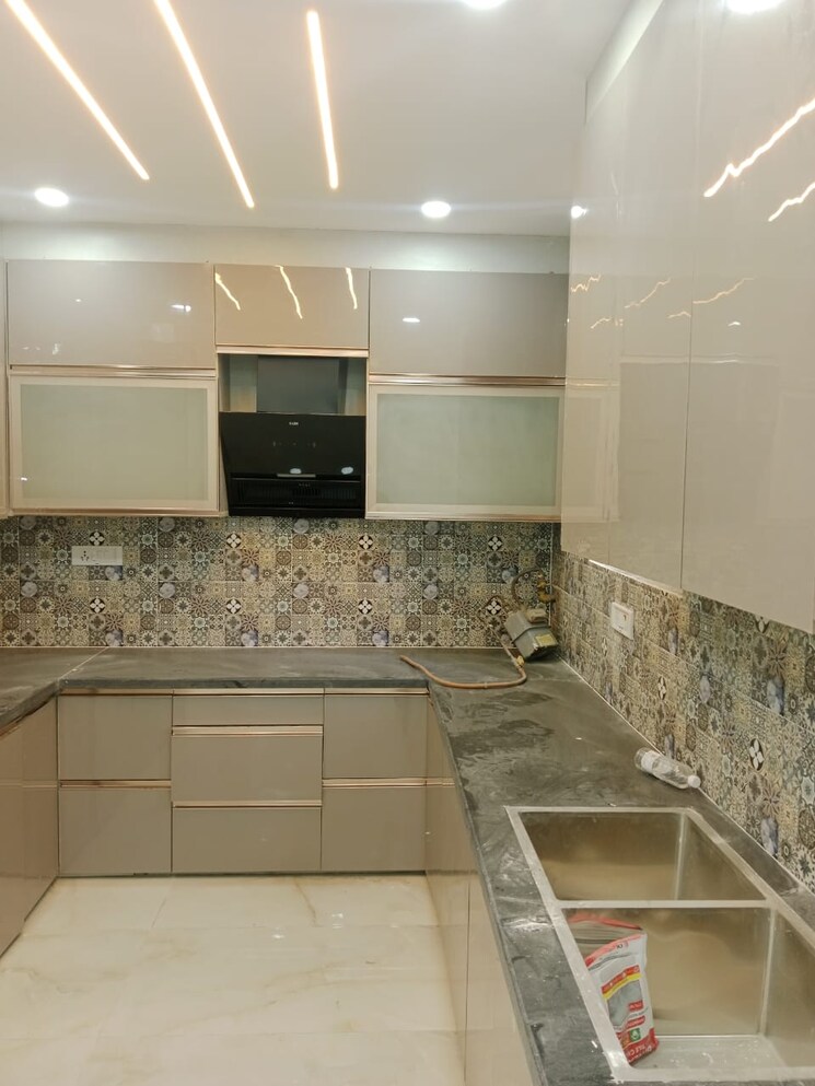Kitchen, sector 22 dwarka 4 Bedroom 2200 Sq.Ft. Apartment In Sector 22 Dwarka Delhi 8052587