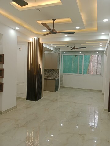 Room in 4 BHK Apartment at Sector 22 Dwarka – for Sale
