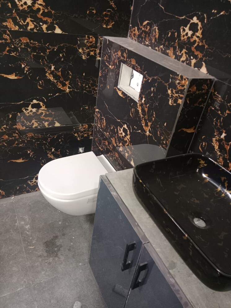 Attached Bathroom, sector 22 dwarka 4 Bedroom 2200 Sq.Ft. Apartment In Sector 22 Dwarka Delhi 8052587