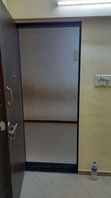 Furnished Amenities in 1 RK Apartment at Khar West – for Rent