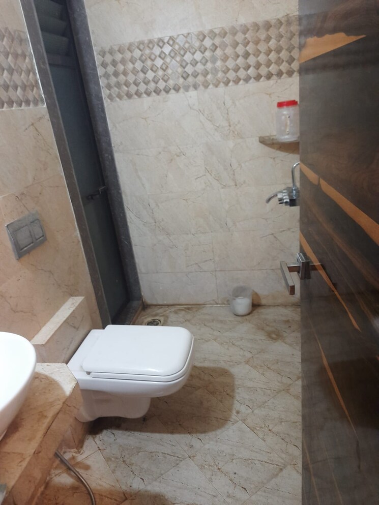 Bathroom, naupada 1 Bedroom 520 Sq.Ft. Apartment In Naupada Thane 8052631