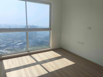 Room in 4 BHK Apartment at Aurum Q Residences, Ghansoli – for Rent