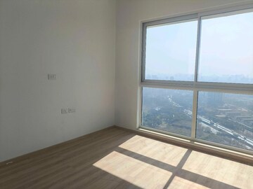Room in 4 BHK Apartment at Aurum Q Residences, Ghansoli – for Rent