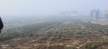 Master Bedroom in 2.5 BHK Apartment at Amrapali Riverview, Amrapali Leisure Valley – for Rent