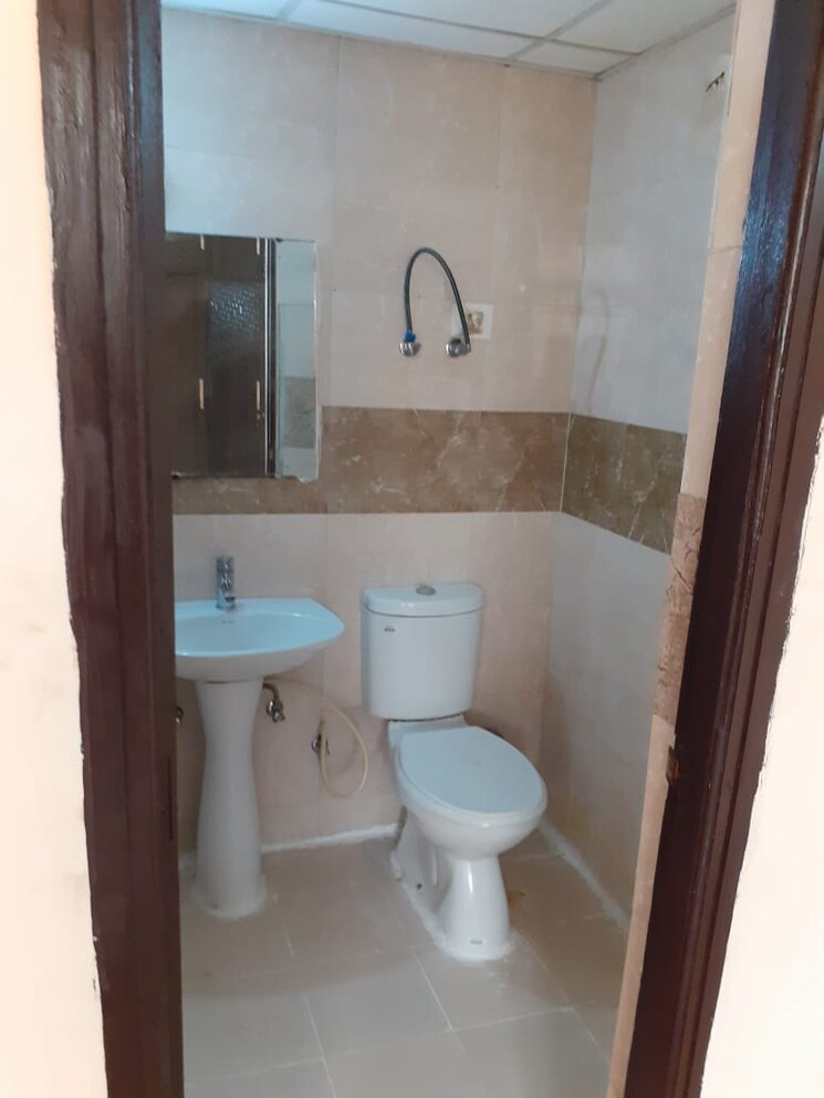 Bathroom, supertech-ecociti 3 Bedroom 1405 Sq.Ft. Apartment In Sector 137 Noida 8052703