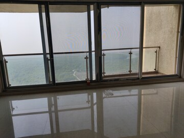 Room in 4 BHK Apartment at Satyam Imperial Heights, Ghansoli – for Rent