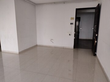 Room in 4 BHK Apartment at Satyam Imperial Heights, Ghansoli – for Rent