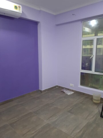 Room in 3 BHK Apartment at Gaur City 2 - 11th Avenue, Sector 16c Greater Noida – for Sale