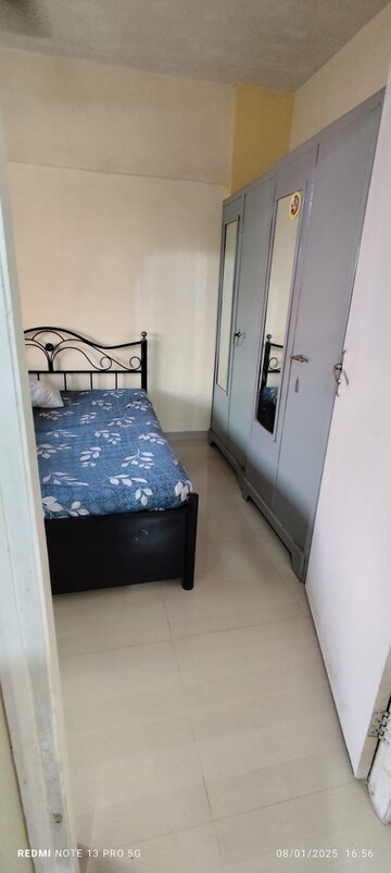 Furnished Amenities in 1 BHK Apartment at Kanakia Sanskruti CHS, Kandivali East – for Rent