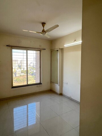 Room in 2 BHK Apartment at Panch Pakhadi – for Sale