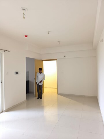 Room in 2 BHK Apartment at Godrej Nurture Pune, Mamurdi – for Rent