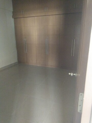 Room in 3 BHK Apartment at Uniidus Acropolis, Mahadevpura – for Rent