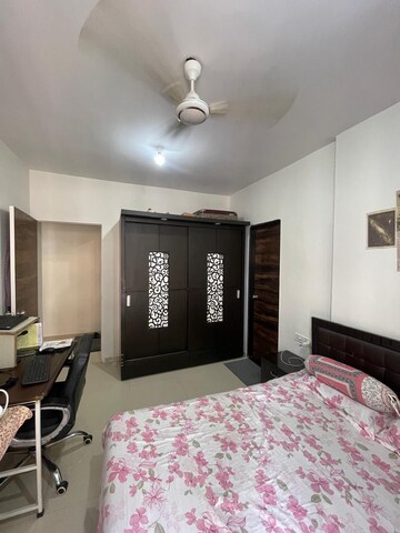 Bedroom in 2 BHK Apartment at Riverdale Tower, Andheri East – for Sale