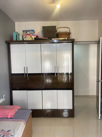 Bedroom in 2 BHK Apartment at Riverdale Tower, Andheri East – for Sale