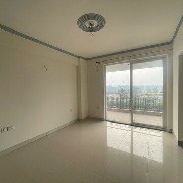 Room in 4 BHK Apartment at Cosmos Express 99, Gopalpur – for Sale