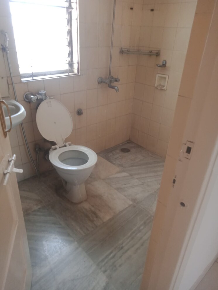 Bathroom, raheja-gardens 2 Bedroom 1080 Sq.Ft. Apartment In Netaji Nagar Pune 8052822