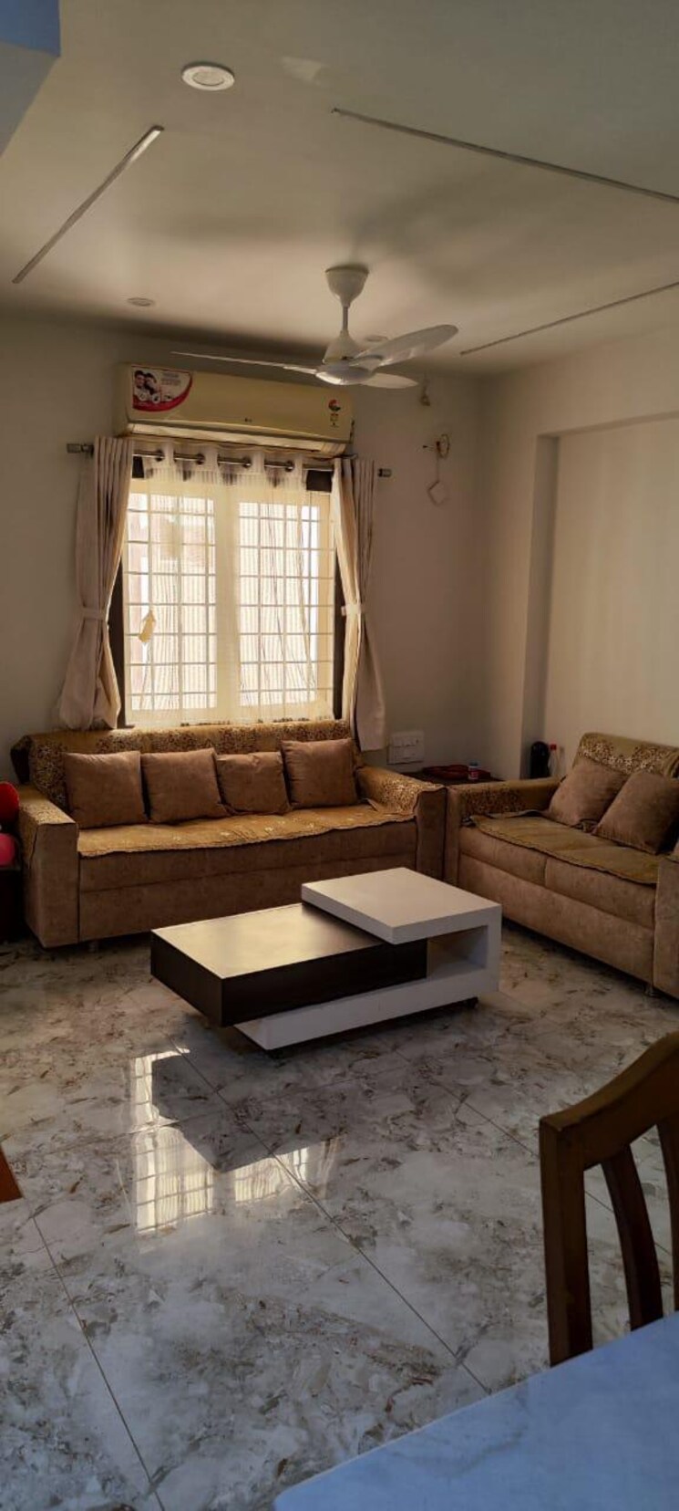 Living Room, satellite 3 Bedroom 2300 Sq.Ft. Apartment In Satellite Ahmedabad 8052859