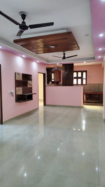 Room in 2 BHK Builder Floor at RWA Residential Society Sector 46, Sector 46 – for Rent