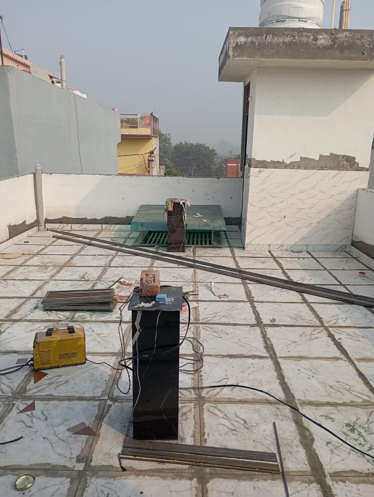 Exterior View, new-friends-colony 3 Bedroom 100 Sq.Yd. Independent House In Sanjay Nagar Ghaziabad 8052852