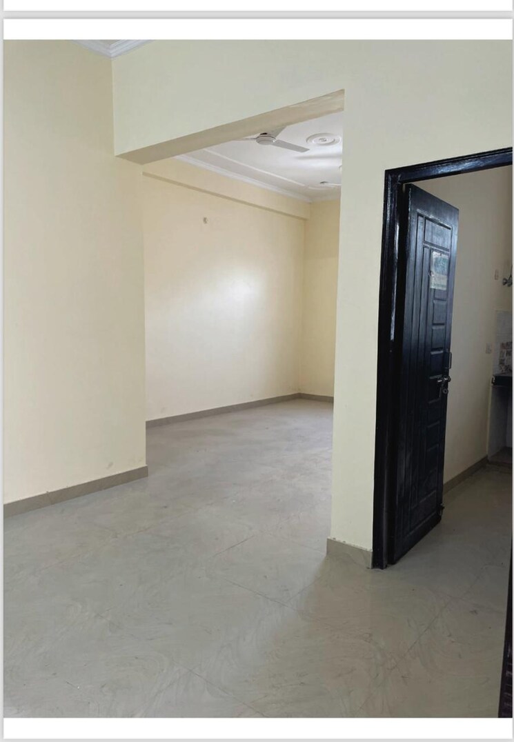 Room, sector 28 3 Bedroom 2983 Sq.Ft. Apartment In Sector 28 Gurgaon 8052851