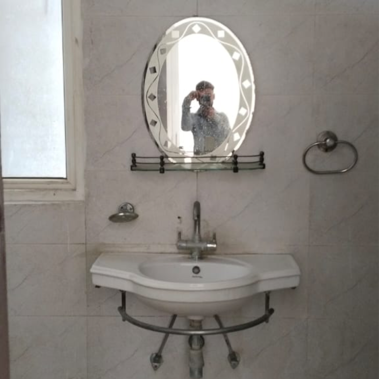 Bathroom, ramprastha-pearl-court 4 Bedroom 2200 Sq.Ft. Apartment In Vaishali Extension Ghaziabad 8052868