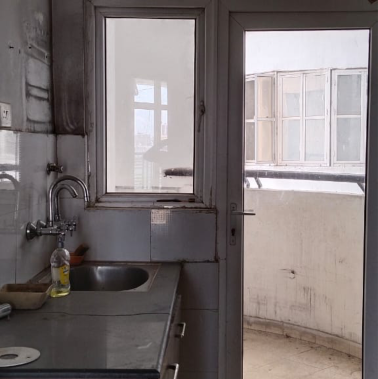 Bathroom, ramprastha-pearl-court 4 Bedroom 2200 Sq.Ft. Apartment In Vaishali Extension Ghaziabad 8052868