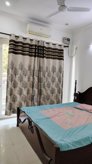 Bedroom in 2 BHK Builder Floor at M3M Atrium, Sector 57 – for Rent