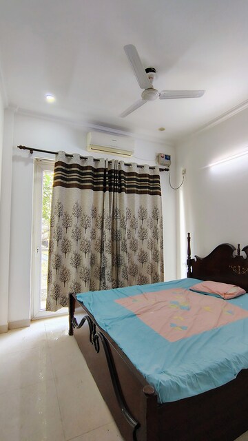 Bedroom in 2 BHK Builder Floor at M3M Atrium, Sector 57 – for Rent