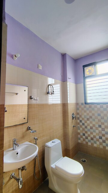 Bathroom in 2 BHK Builder Floor at M3M Atrium, Sector 57 – for Rent