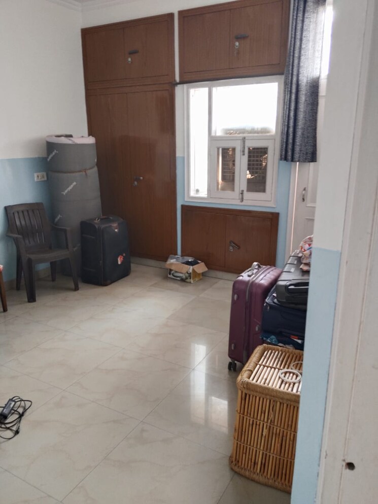 Living Room, rwa-apartments-sector-19 6+ Bedroom 184 Sq.Mt. Independent House In Sector 19 Noida 8052903