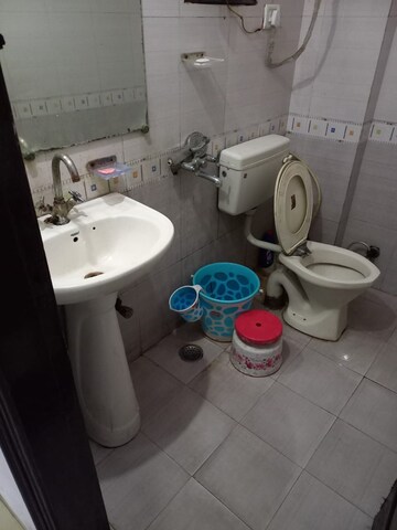 Bathroom in 1 BHK Builder Floor at Gyan Khand – for Rent