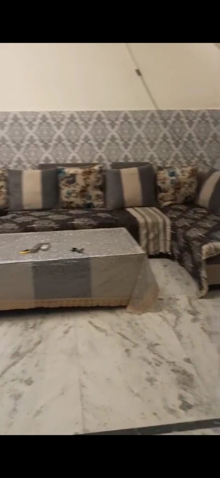 Living Room, shalimar garden 1.5 Bedroom 550 Sq.Ft. Builder Floor In Shalimar Garden Ghaziabad 8052954