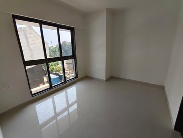 Room in 1 BHK Apartment at Runwal Eirene, Balkum Pada – for Sale