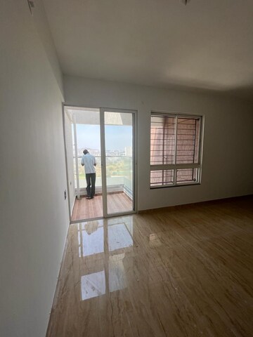 Room in 2.5 BHK Apartment at VTP Belair E And F Building, Mahalunge – for Rent