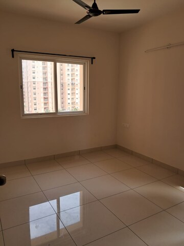 Room in 2 BHK Apartment at Prestige Finsbury Park Hyde, Bagaluru  – for Rent