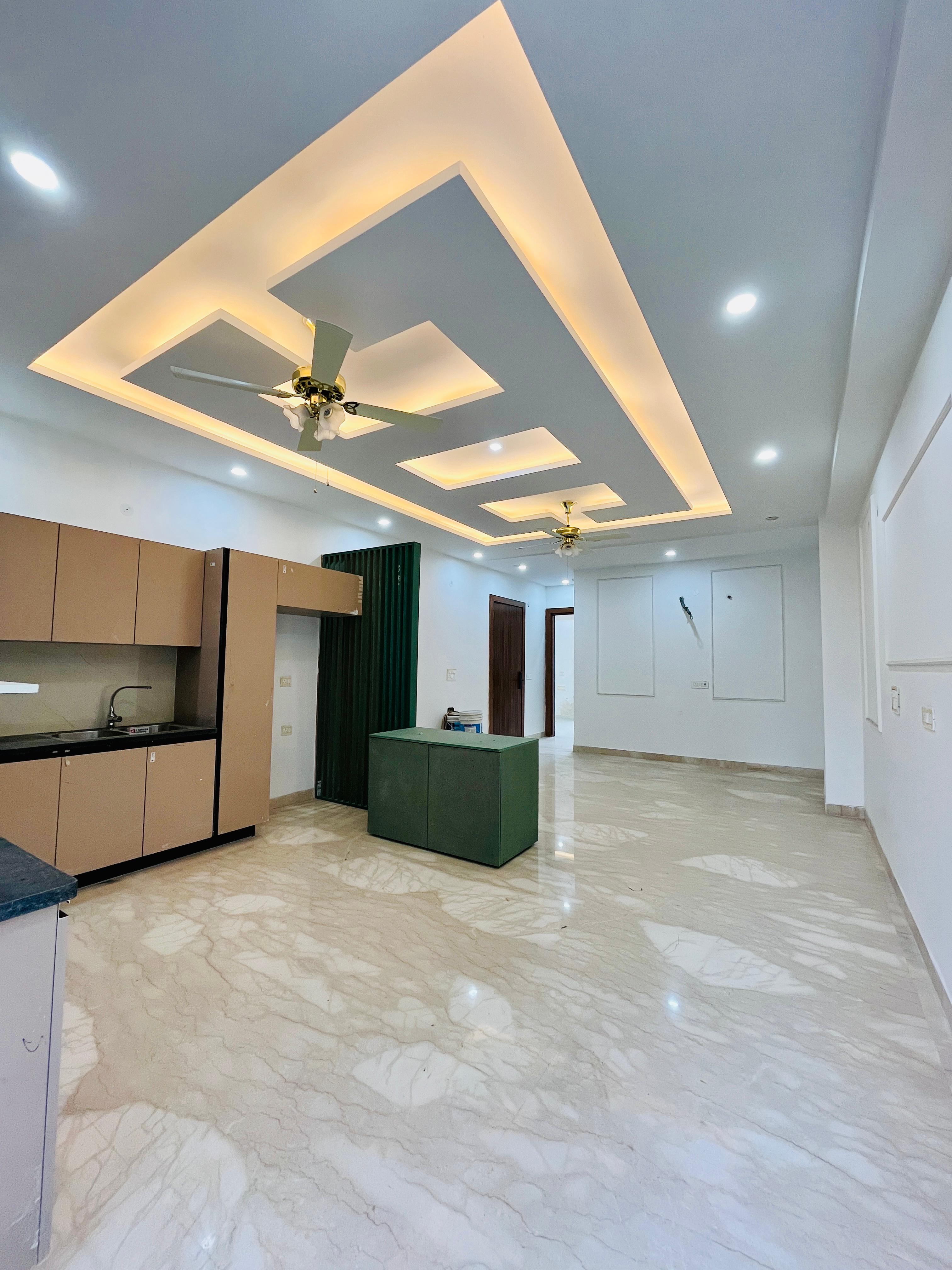 3 BHK + Servant Room Builder Floor For Sale in Sushant Lok 2