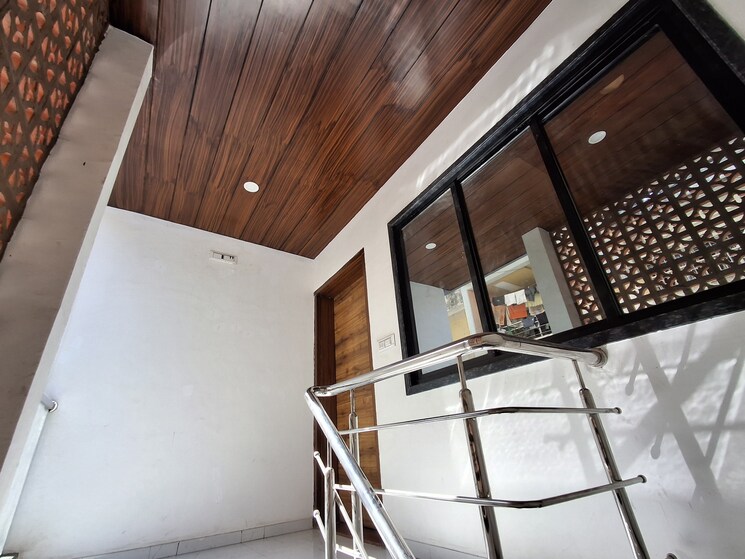 undefined, adajan 4 Bedroom 4000 Sq.Ft. Independent House In Adajan Surat 8053017